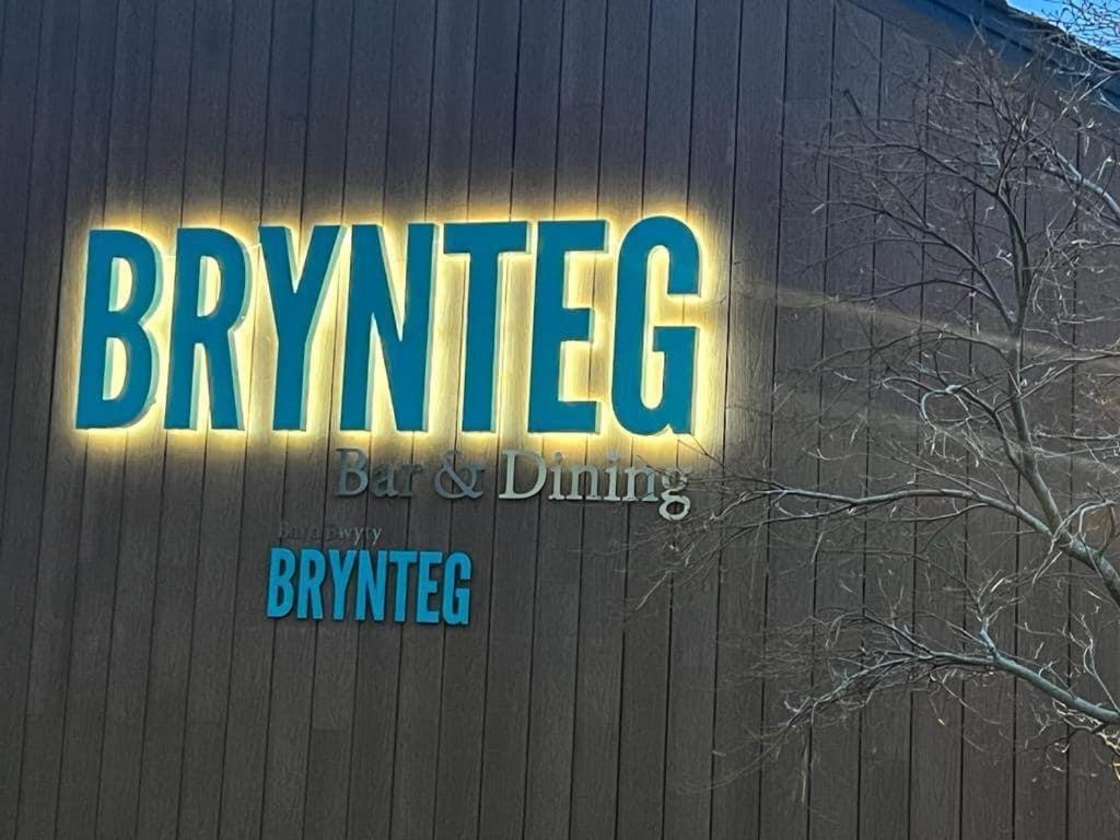 Number 57 Brynteg Hotel Caernarfon Buitenkant foto